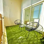 Apartmán Vue Et Piscine, Avec Balcon - 1 Min De La *