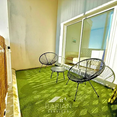 Appartamento Vue Et Piscine, Avec Balcon - 1 Min De La *